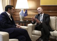 Πιέρ Μοσκοβισί: Καθαρή έξοδος, αλλά και δεσμεύσεις μετά τον Αύγουστο (vid)
