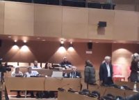 Θεσσαλονίκη: Ένταση στο δημοτικό συμβούλιο μεταξύ μικρομετόχων του ΟΑΣΘ και του Στέλιου Παππά (vid)