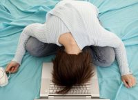 Σύνδρομο χρόνιας κόπωσης: Τα συμπτώματα και πώς θα το αντιμετωπίσετε