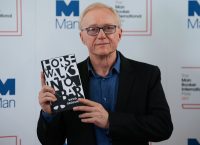 Νταβίντ Γκρόσμαν: Το κορυφαίο λογοτεχνικό βραβείο του Ισραήλ στον πολυβραβευμένο συγγραφέα