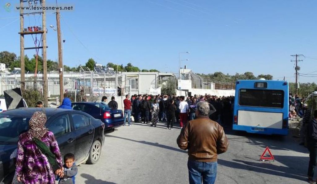 Λέσβος: Διπλές πινακίδες σε βαν ΜΚΟ- Οι κρυφές ήταν του στρατού