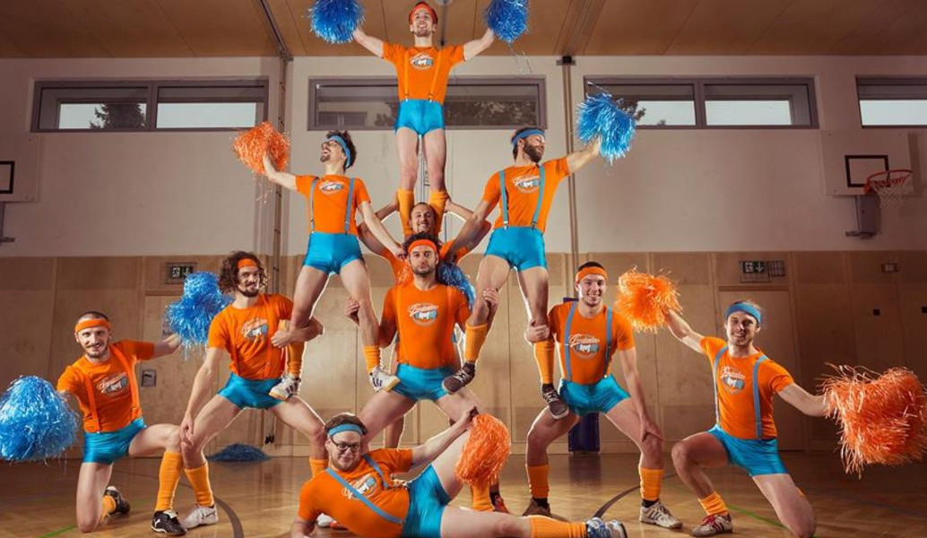 Fearleaders: H πρώτη ανδρική ομάδα …cheerleaders είναι απίστευτη (vid)
