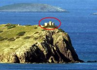 Ίμια: Στη νησίδα Τσαβούς χτίζουν φυλάκιο οι Τούρκοι