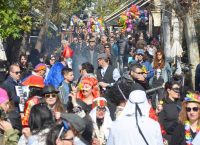 Λάρισα: Ξέφρενο γλέντι με τα “μπουλούκια” (pics)