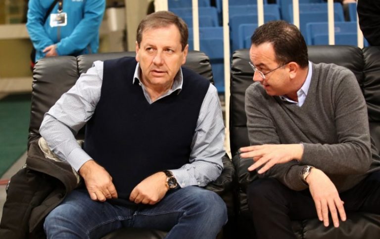 Κίνηση βόμβα ο Αγγελόπουλος