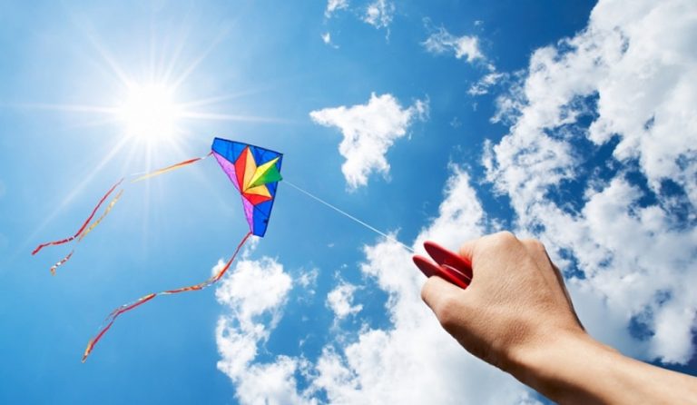 Ηλεκτροπληξία: Ο συνηθέστερος κίνδυνος την Καθαρά Δευτέρα