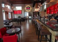 Το Veniero Kefalari Bar Restaurant παρουσιάζει την παράσταση “Best Songs of All Times”