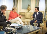Μέρκελ για Σκοπιανό: Ελλάδα και “Μακεδονία” ποτέ δεν βρέθηκαν τόσο κοντά σε λύση
