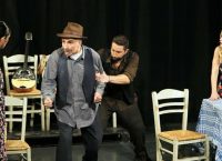 Κριτική παράστασης: “Diavol Kommandant” στο θέατρο Λύχνος Τέχνης & Πολιτισμού