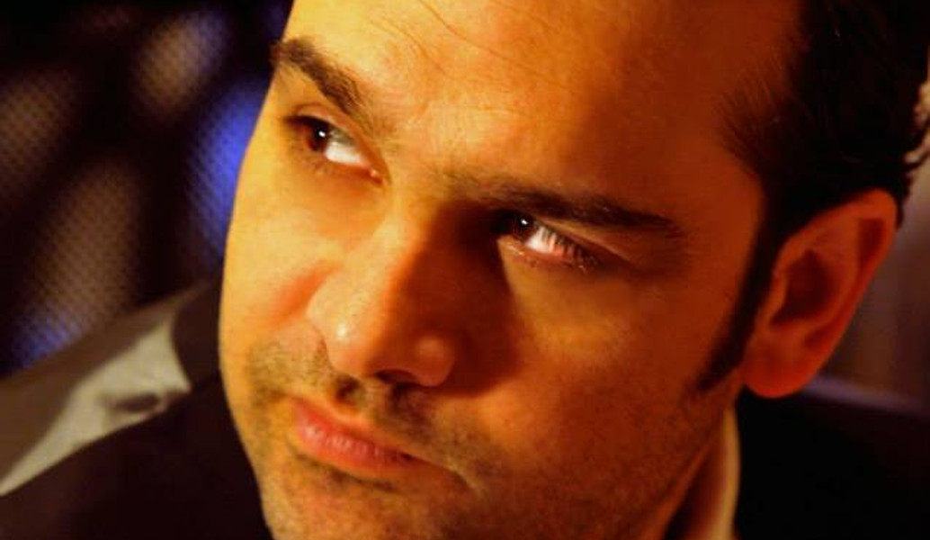 Δώρος Δημοσθένους: “Του έρωτα τραγούδι”