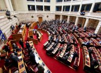 Στη Βουλή η κατάθεση του Βασίλη Παπαδόπουλου για την υπόθεση της πώλησης όπλων στη Σαουδική Αραβία