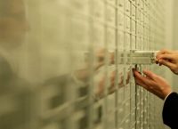 ΑΑΔΕ: Κατασχέσεις σε λογαριασμούς και θυρίδες μέσα στο 2018