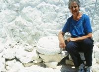 Η Ελληνική Ένωση Επιχειρηματιών “υιοθέτησε” την ακριτική Κίναρο και τη μοναδική κάτοικο του νησιού!