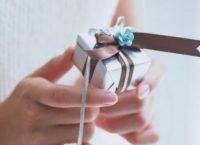 Ποιοι γιορτάζουν σήμερα: Εορτολόγιο 27 Φεβρουαρίου