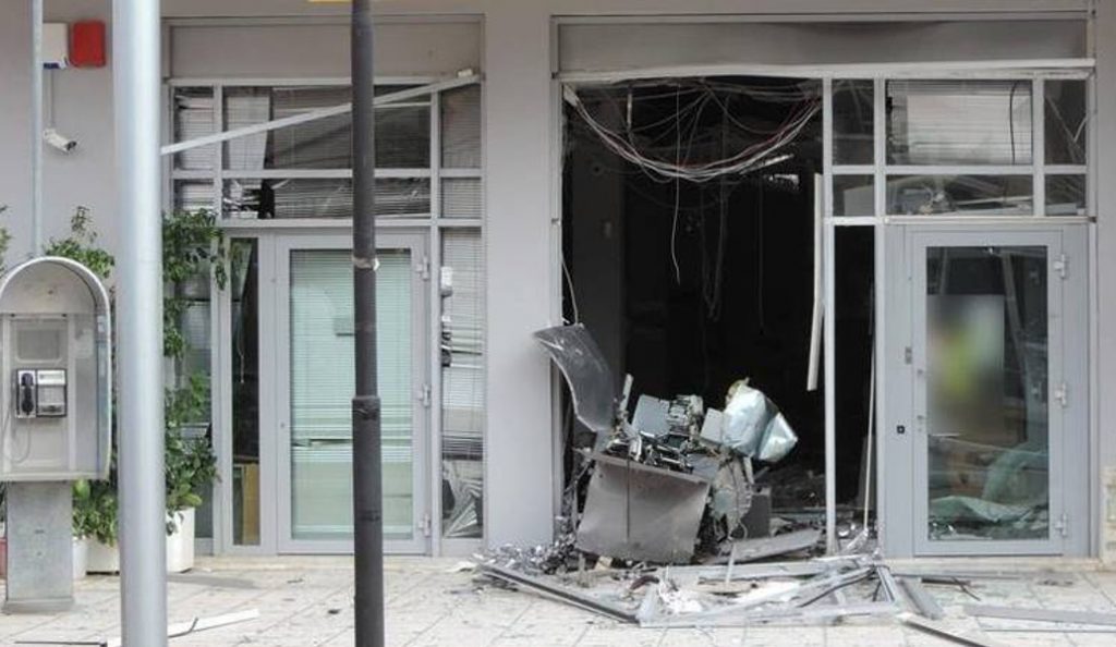 Ανατίναξαν ΑΤΜ στην εθνική οδό Αθηνών – Λαμίας