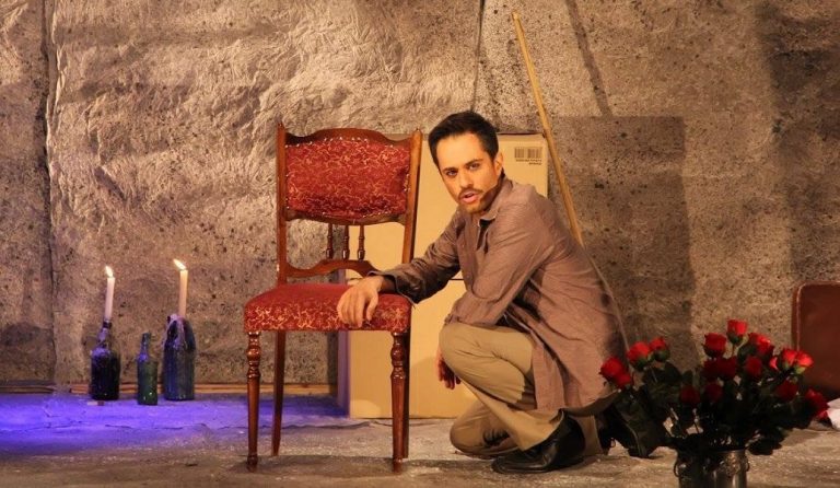 “Βρωμιά” του Robert Schneider στο θέατρο Σταθμός