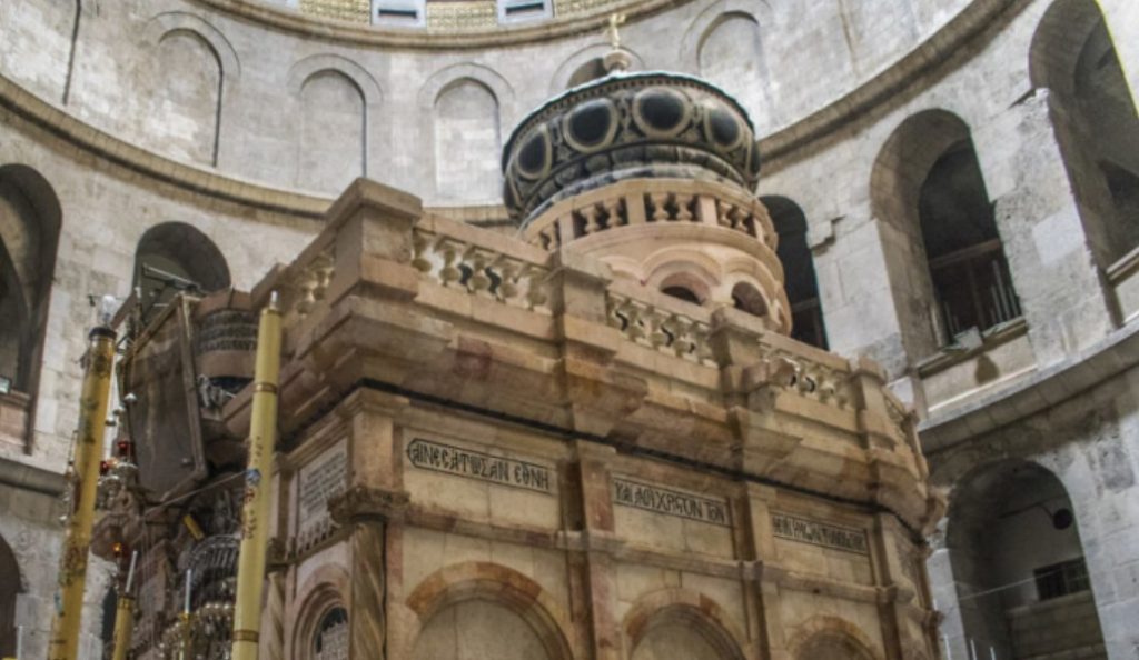 Στην Ιερουσαλήμ  η ελληνική αποστολή για την Αφή του Άγιου Φωτός