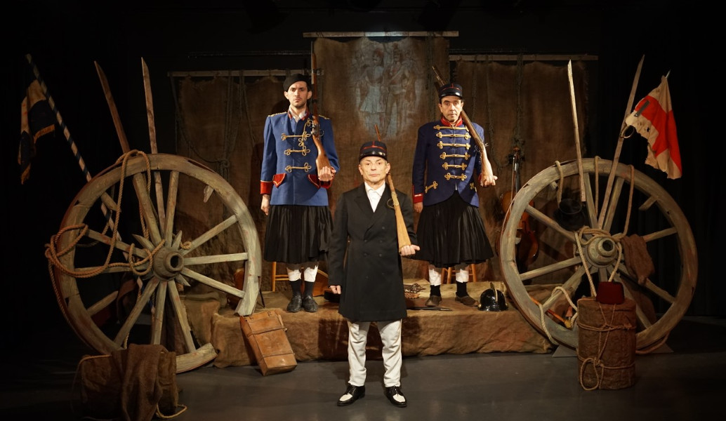 Διαγωνισμός: Το stage.pagenews.gr σας στέλνει στην παράσταση “Η στρατιωτική ζωή εν Ελλάδι”