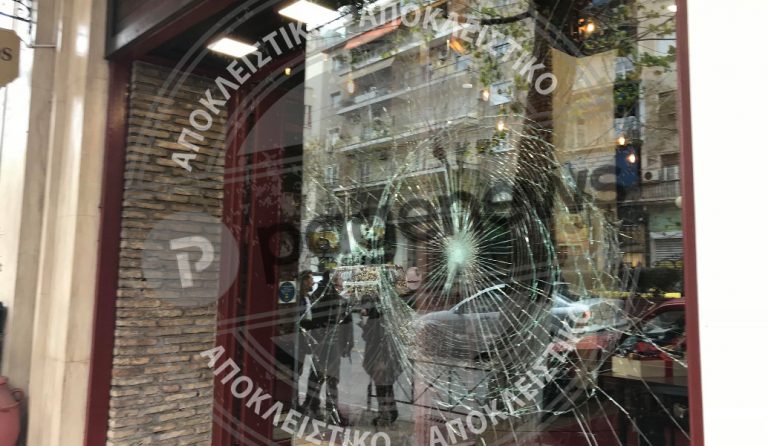 Έσπασαν τα ΕΛΤΑ και εμπορικά καταστήματα στην Πατησίων (pics & vid)
