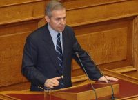 Θανάσης Δαβάκης: «Συγγνώμη» για το «απαγορεύω στους γύφτους να με ψηφίζουν» (vid)