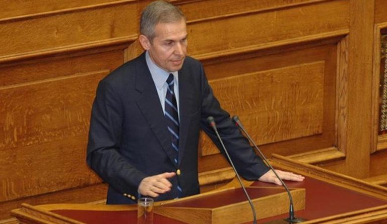 Θανάσης Δαβάκης: «Συγγνώμη» για το «απαγορεύω στους γύφτους να με ψηφίζουν» (vid)