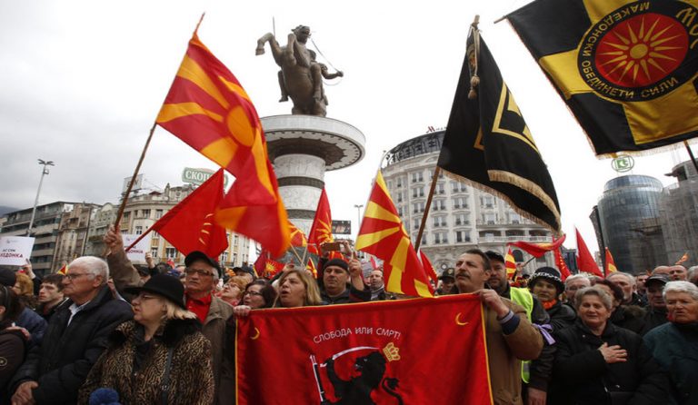 Eurothink: Η Ελλάδα ο μεγαλύτερος εχθρός της ΠΓΔΜ