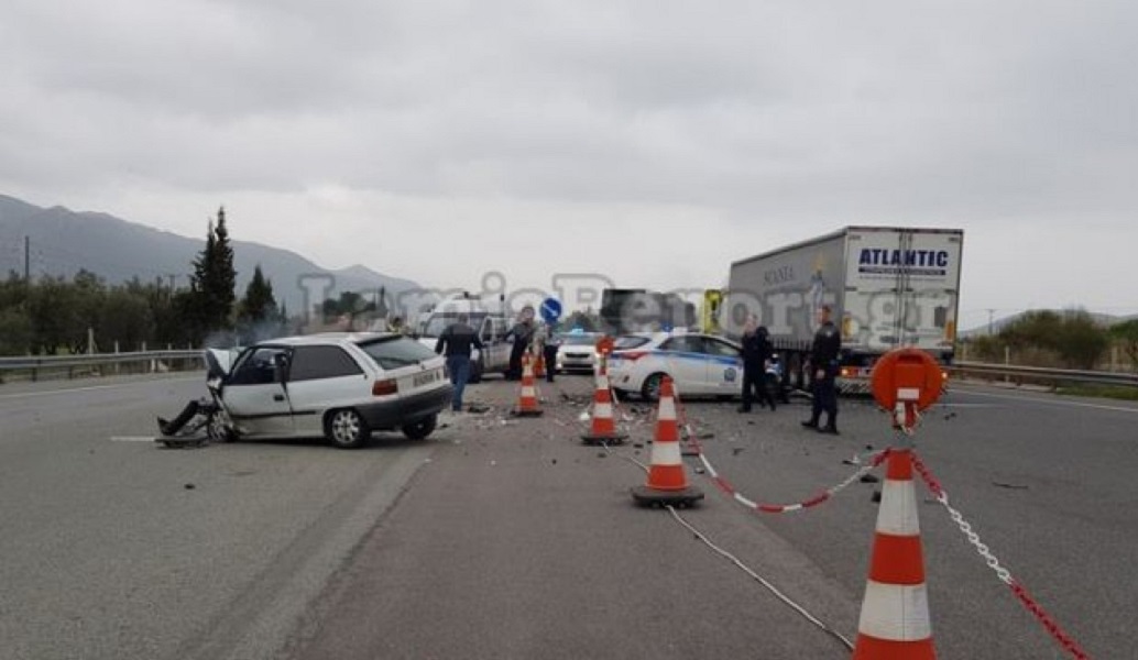 Οι πρώτες φωτογραφίες από την τρελή καταδίωξη – Νεκρός ο οδηγός (pics)
