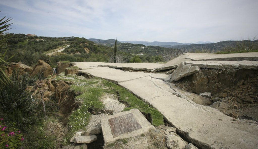 Ηλεία: Σε κατάσταση έκτακτης ανάγκης 25 περιοχές του νομού (pics)