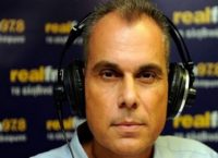 Εκτός Real FM ο Νίκος Στραβελάκης