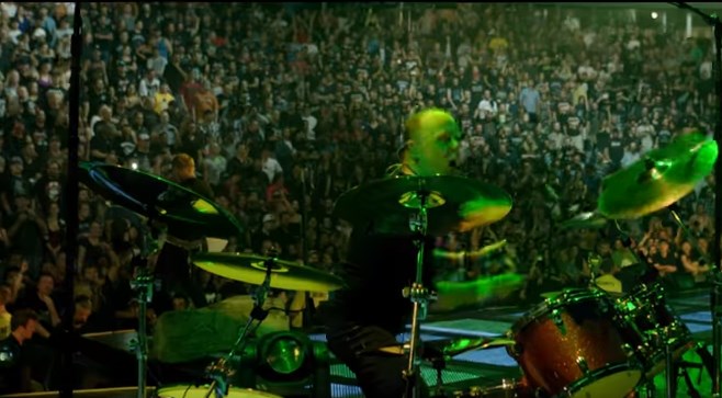 Δύο ηλικιωμένοι το “έσκασαν” από οίκο ευγηρίας για να πάνε σε φεστιβάλ μέταλ μουσικής