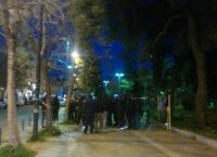 Οπαδοί του ΠΑΟΚ έξω από τα γραφεία του ΣΥΡΙΖΑ στην Αθήνα (pic, vid)