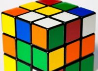 Ρομπότ λύνει τον κύβο του Ρούμπικ σε μόνο 0,38 δευτερόλεπτα [vid]