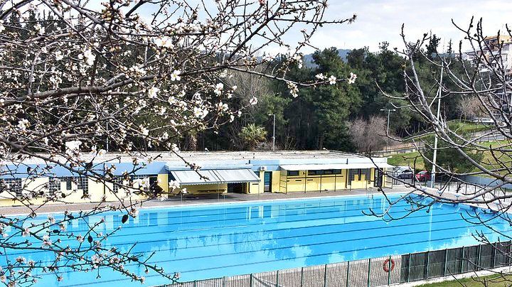 Ανακαινισμένο ανοίγει το Δημοτικό Κολυμβητήριο Συκεών
