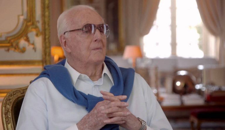 Πέθανε ο θρυλικός σχεδιαστής μόδας Hubert de Givenchy (vid)