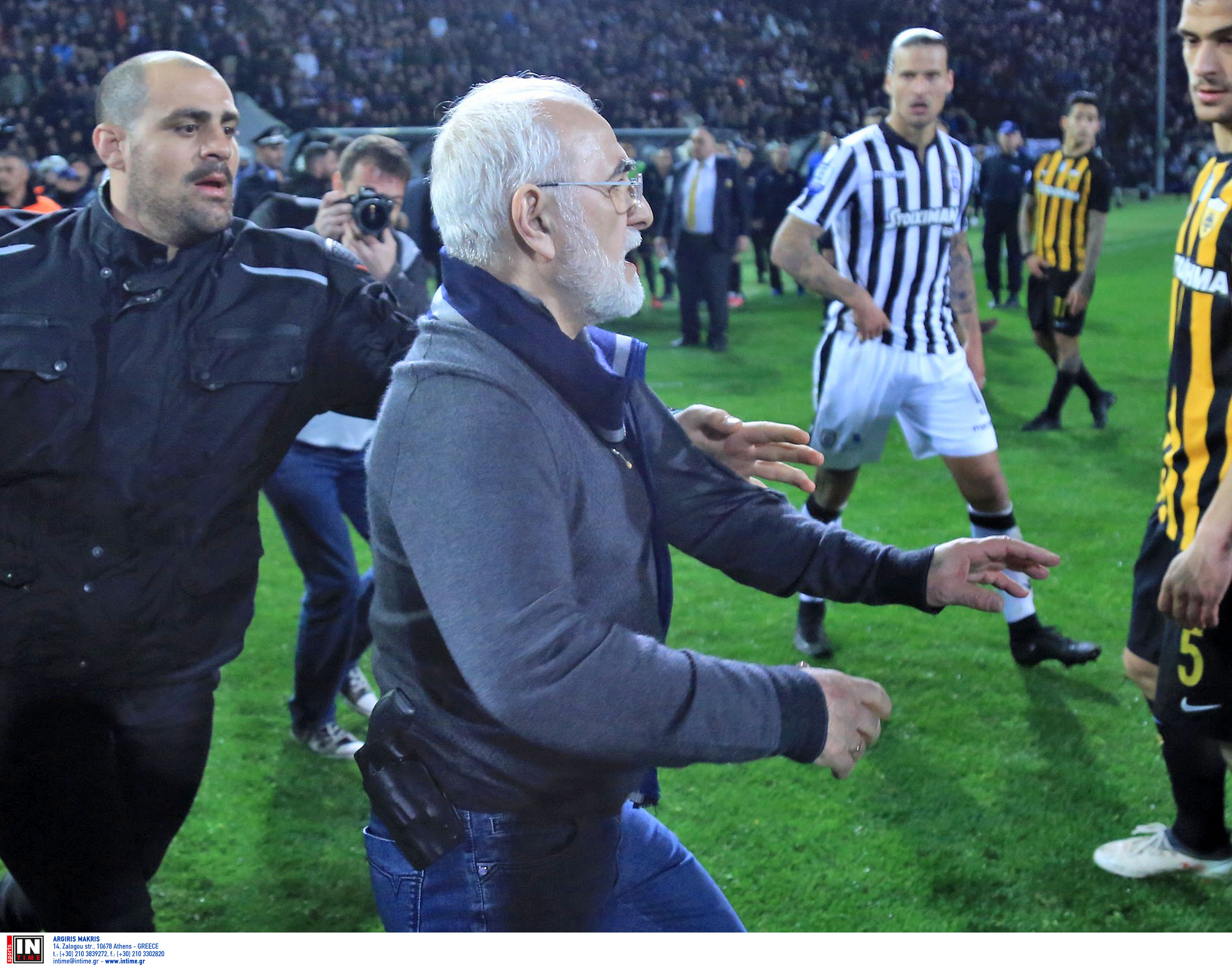 Στην ίδια “μπάλα” θεατές….