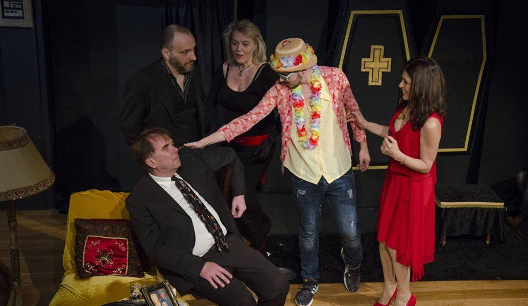 “Άλλος για την κάσα;”: Τρεις τελευταίες παραστάσεις