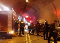 Ένας νεκρός και 4 τραυματίες από φρικτό τροχαίο στη Ναύπακτο (pics&vid)