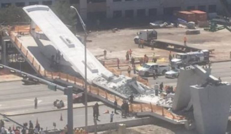 Τραγωδία στη Φλόριντα: Κατέρρευσε πεζογέφυρα – Νεκροί και τραυματίες (pics – vids)