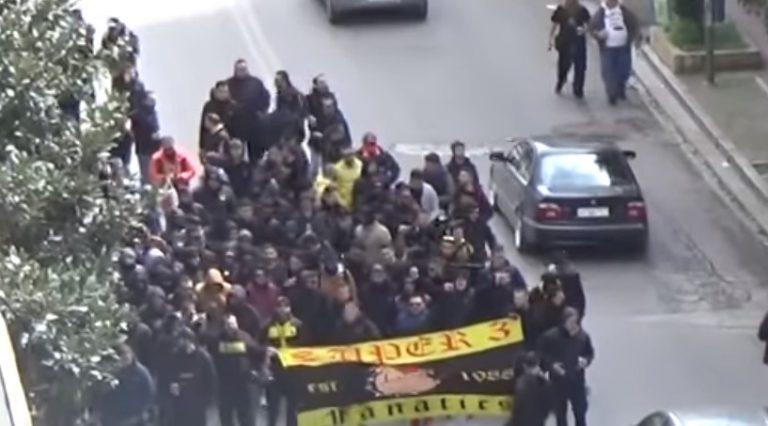 Με πορεία στο γήπεδο οι οπαδοί του Άρη (vid)