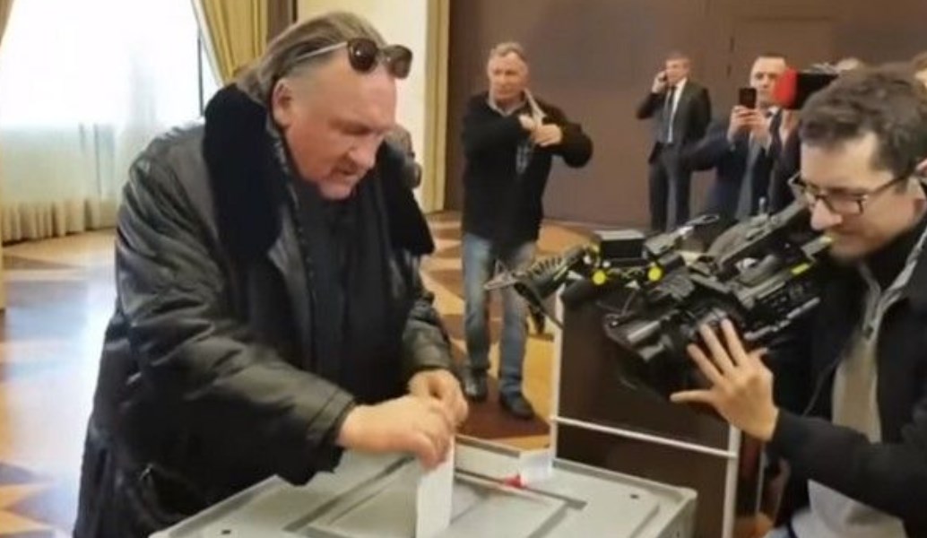 Προεδρικές εκλογές στην Ρωσία: Ο Ζεράρ Ντεπαρντιέ στο πλευρό του Πούτιν
