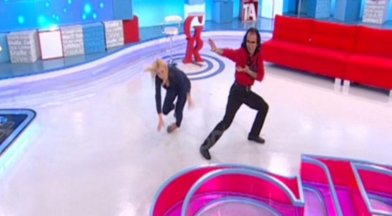 Όταν η Αννίτα Πάνια σωριάστηκε… on camera (vid)