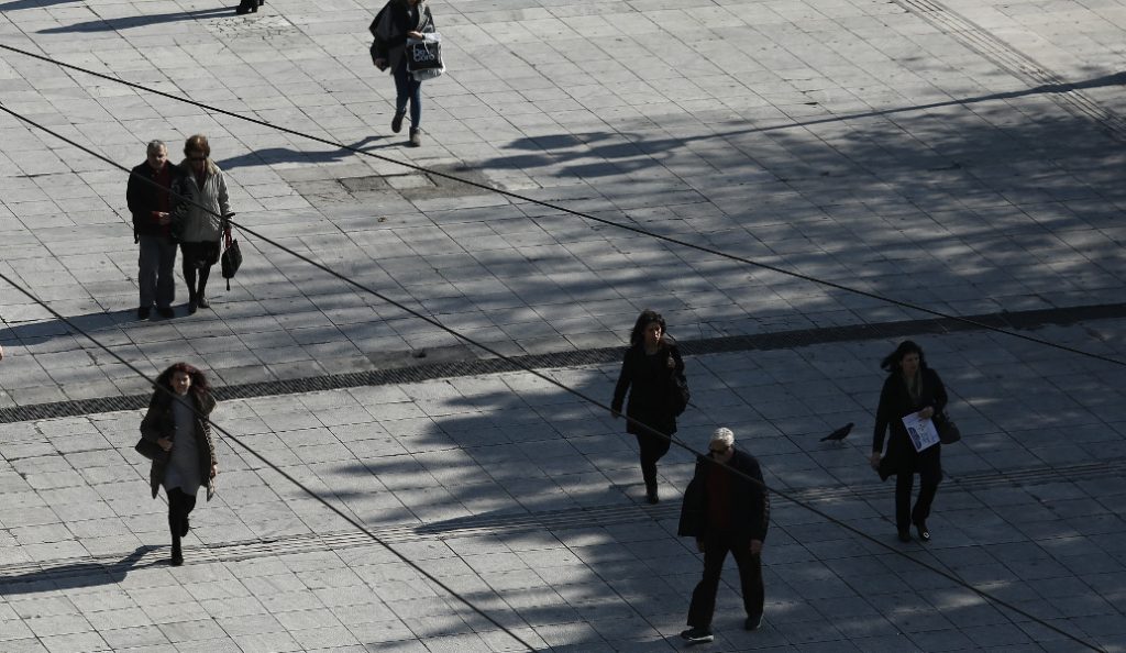 Πρωταθλήτρια στη μείωση μισθών η Ελλάδα