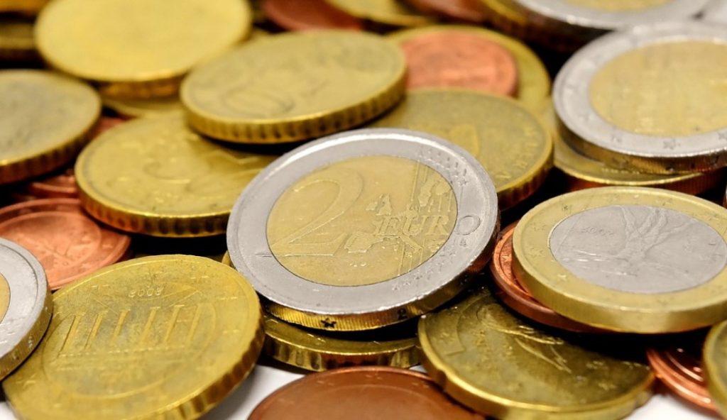 Αποκάλυψη από ΟΟΣΑ: Θα χαθεί ένας μισθός και μια σύνταξη από το 2019