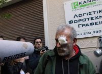 Δημοσιογράφος του ΣΚΑΪ τραυματίστηκε από χημικά