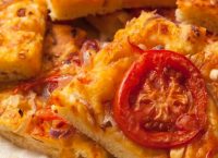 Λαδένια Κιμώλου, η ελληνική πίτσα