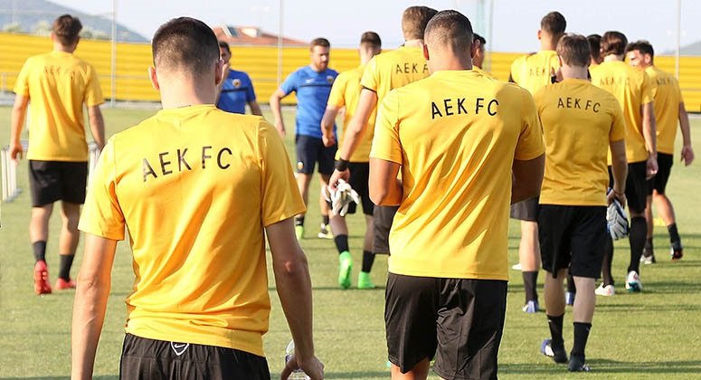 Απόλυτη επιβεβαίωση για τον “βράχο” της άμυνας της ΑΕΚ – Πως θα πάρει τον παιχταρά