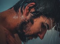 Αυτός είναι ο πιο περίεργος άντρας του ζωδιακού