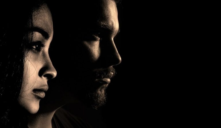 Όταν εκείνος σου λέει ότι θέλει να πάει διακοπές χωρίς εσένα