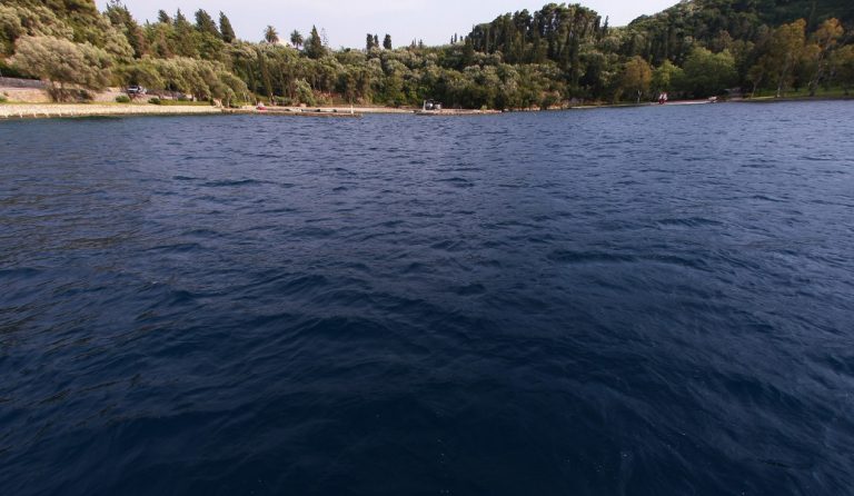 Handelsblatt: Ο Ριμπολόβλεφ “ρίχνει” εκατομμύρια στον Σκορπιό – Τον κάνει πολυτελές θέρετρο