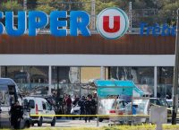 Γαλλία: Στιγμές φρίκης έζησαν όμηροι στο σούπερ μάρκετ